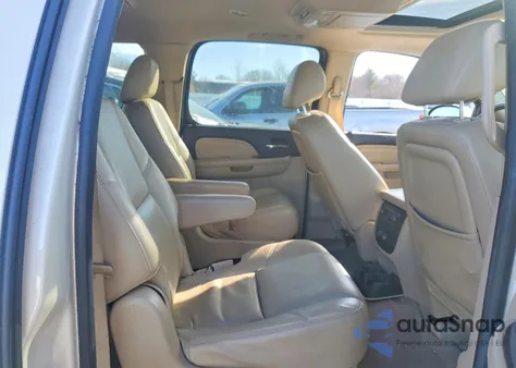 2014 GMC Yukon Xl Denali z USA, uszkodzony, nr VIN 1GKS2MEF2ER127802